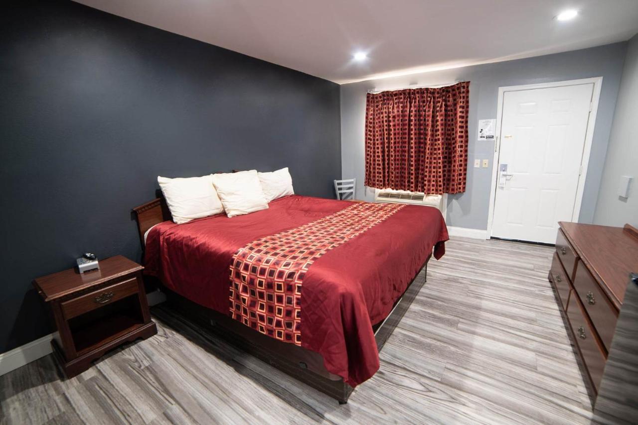 Americas Best Value Inn And Suites Siloam Springs Екстериор снимка